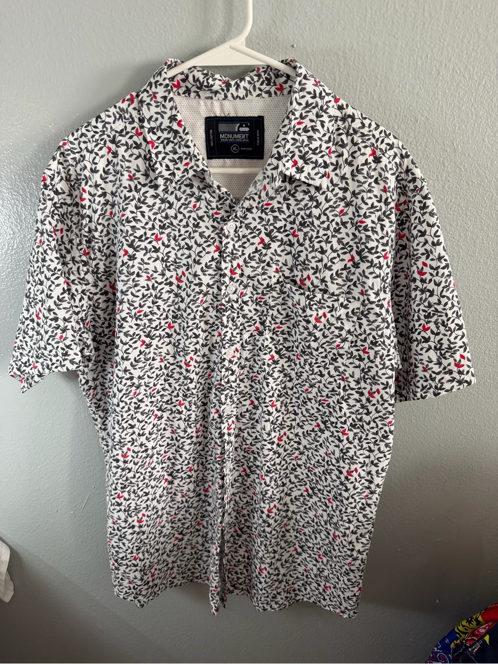 Short-Sleeve Button-Up Shirt - White with Black & Red Leaf Print
